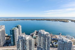56th Floor Downtown Toronto Lake View, pets allowed rentals in Toronto, dog friendly vacation rentals in Toronto Ontario Canada